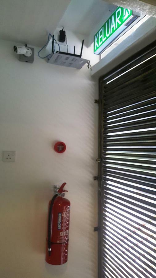 Teruntum 96 Guest House Kuantan Ngoại thất bức ảnh